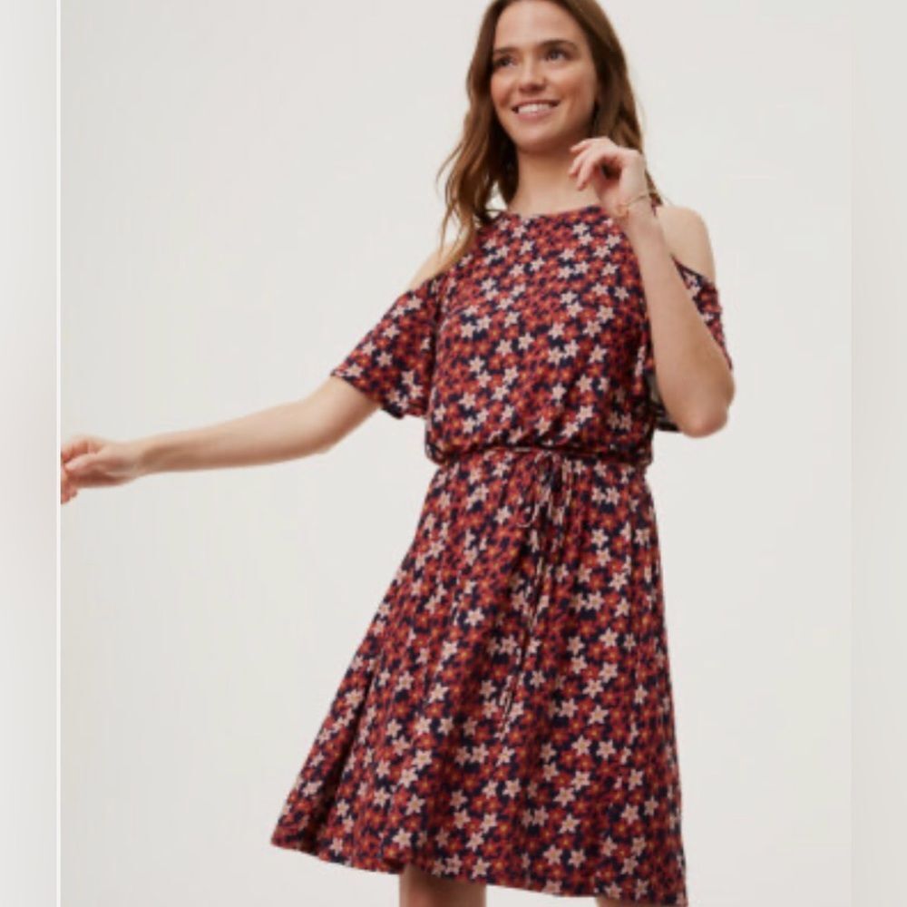 Loft Floral Women’s Dress with Belt Open Shoulder and Flutter Sleeve‎ Size Sm